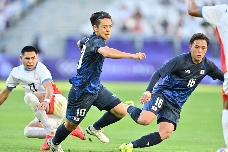 斉藤と大畑の左サイドの連係も上々だった　©Takuya Nakachi/JMPA