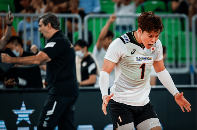 パワフルなスパイクで存在感を発揮した西田有志　©︎FIVB