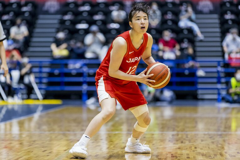 効果的な3ポイントを連発し、大会MVPを獲得した三好。代表選出へ大きなアピールとなった