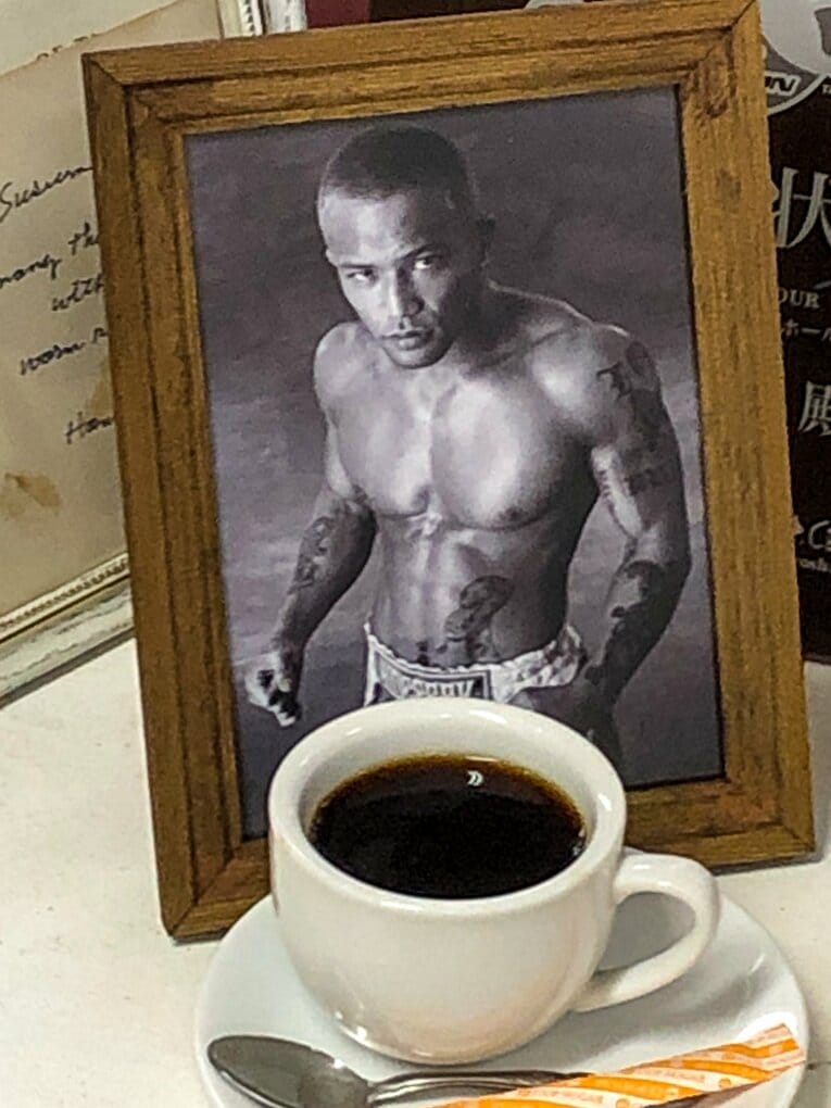 スタジオの控室に置かれているKIDの写真