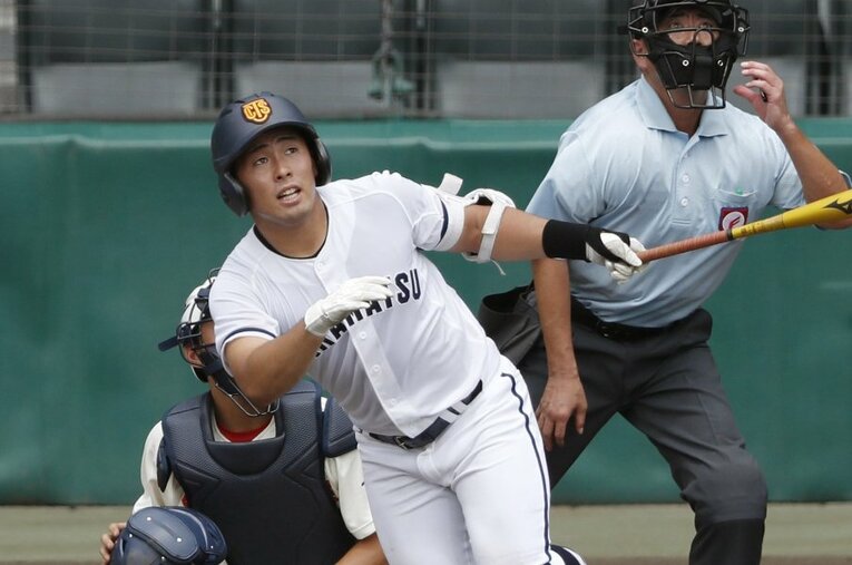 プロ野球スカウトが今秋ドラ1候補に挙げた、浅野翔吾（外野手・高松商高・171cm86kg・右投両打） ／ photograph by KYODO
