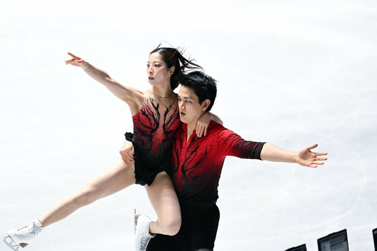 全日本選手権SP。三浦に左肩脱臼のアクシデントがあった【スワイプするとそのほかの写真もご覧になれます】　©Asami Enomoto