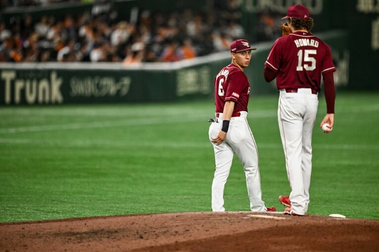 ショートのルーキー・宗山との兼ね合いもあり、今季は主にサードでの出場となった村林　©️Nanae Suzuki