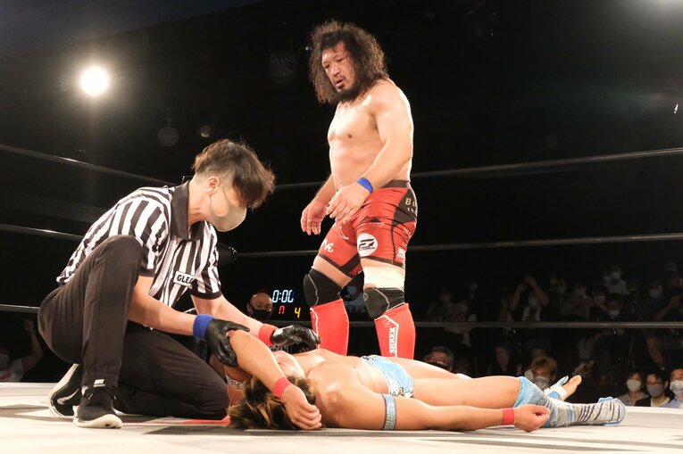 「腹立たしいんですよ」“2021年のUWF”は殺伐とした対抗戦に　佐藤光留はなぜ田村潔司に激怒したのか？(21)