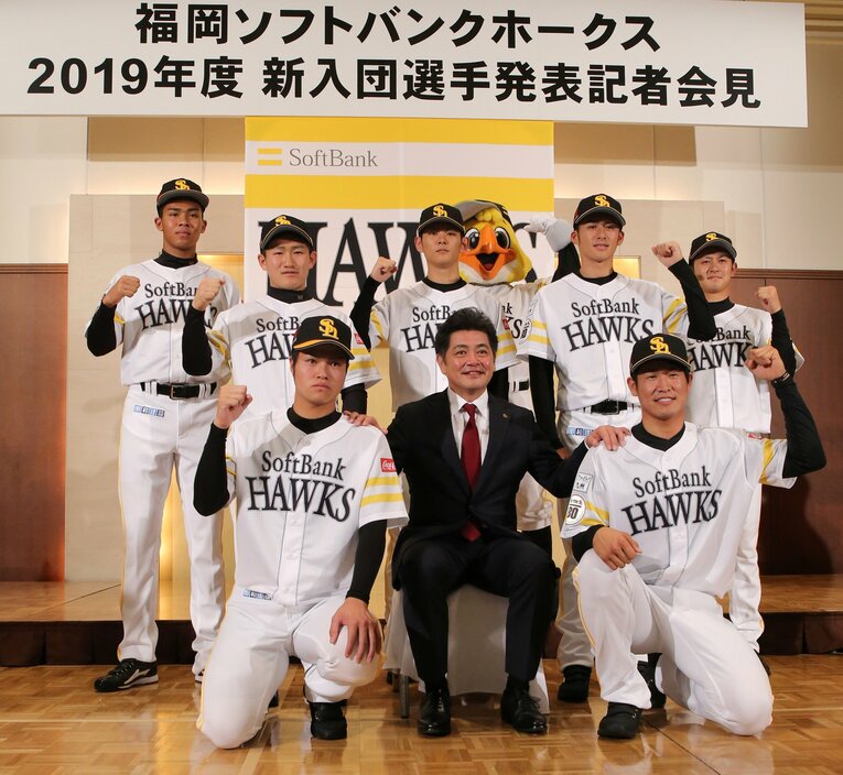 【15枚超】2018年ドラフト2位…かつてボディビルダーを目指していた“怪物守護神”杉山一樹　 ©JIJI PRESS
