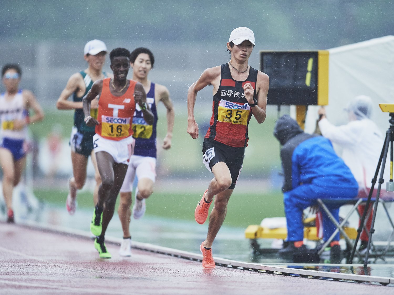 昨季の箱根1区12位の藤木宏太（4年）は、2部10000m決勝で5位入賞を果たしたが……　©Yuki Suenaga