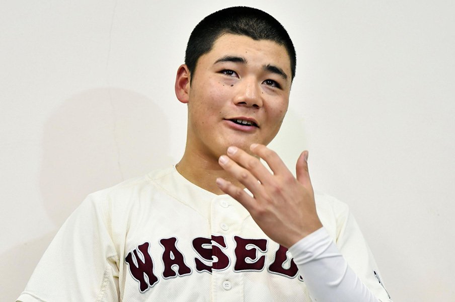 清宮幸太郎は大人で、妙に可愛い。「頭、ペシャンコじゃないですか？」＜Number Web＞ photograph by Kyodo News