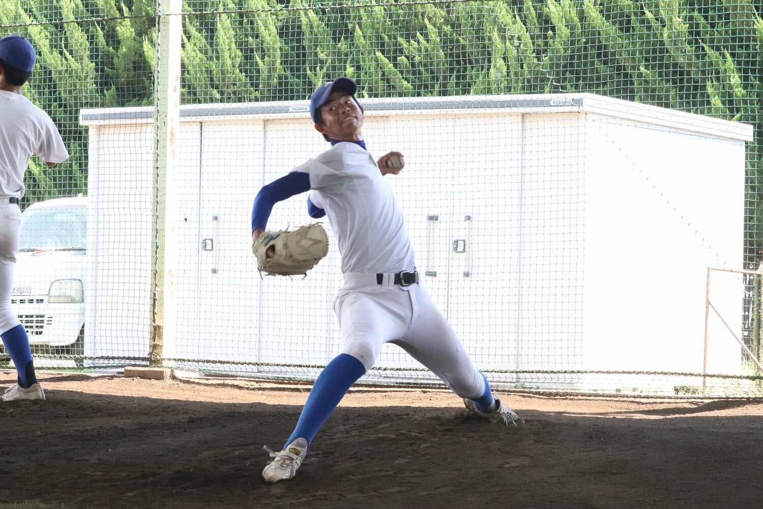 ブルペンで投球練習する川越東高・伊藤匠海投手（3年）©︎Yu Takagi