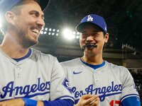 めいちゅん　Tシャツ　チェキ6枚　サイン入り　野球　大谷翔平　村上　ヌードバー WBC】ヌートバー、大谷翔平の人柄明かす「初めて会った日から