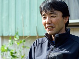 Yasushi Yamanoi
1965年4月21日、東京都生まれ。酸素ボンベや固定ロープを用いないアルパインスタイルで数々の実績を上げる。'02年、ヒマラヤ・ギャチュン・カン北壁の単独登頂に成功。'03年、植村直己冒険賞受賞。