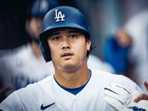 左膝の不安に端を発した投手での登板回避、打撃面の懸念……大谷翔平はドジャース3年目、どう後半戦に臨んでいくのか 