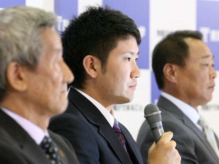 「いいか、これが大人のケンカだぞ」原辰徳が電話口で…“菅野智之を日本ハムが強行指名”ドラフト裏話「止めてくださいよ…」巨人スカウトの怒り<Number Web> photograph by JIJI PRESS