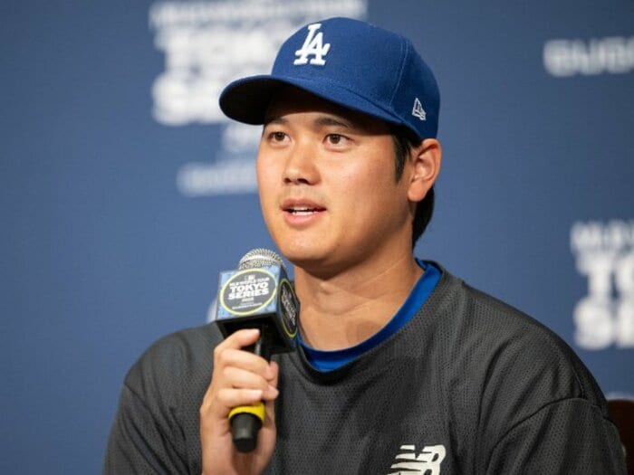 大谷翔平の“英語力”じつはドジャースで急成長していた「エンゼルス時代は近づきにくい側面も…」ロバーツ監督の証言「本当に自立した男になった」＜Number Web＞ photograph by Nanae Suzuki