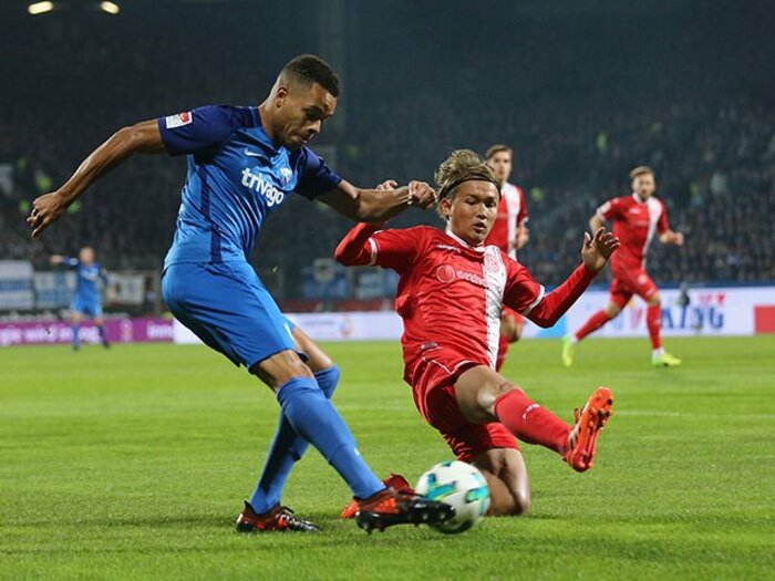 2度目のブンデス、2部レンタル……。宇佐美貴史が今、考えていること。＜Number Web＞ photograph by Bongarts/Getty Images