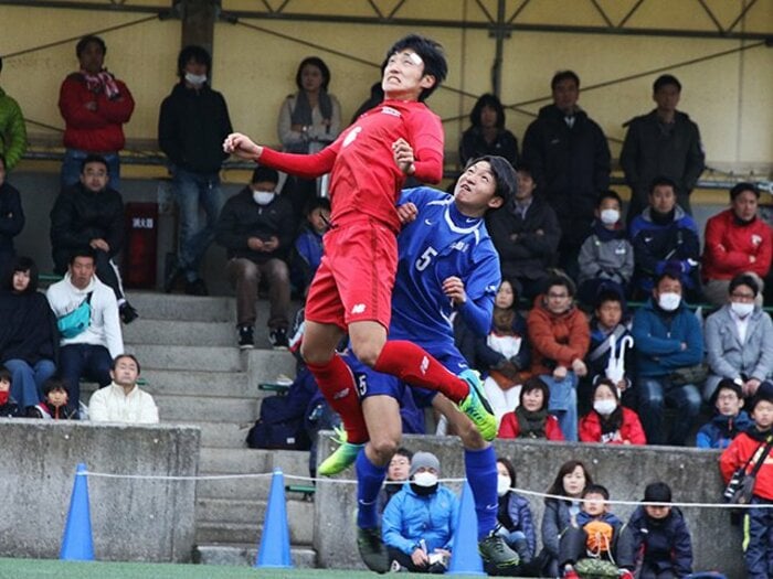 4月9日、高校プレミアリーグ開幕。東福岡vs.市立船橋の名勝負再び！＜Number Web＞ photograph by Takahito Ando