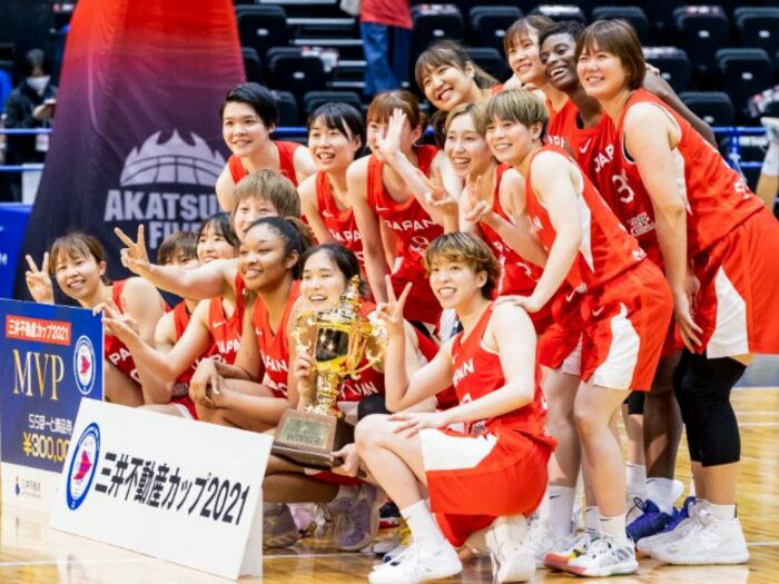 【バスケ女子】五輪日本代表生き残りを懸けたポルトガルとの3戦で見えた「193cmの大黒柱」不在を埋める手段とは<Number Web> photograph by Kiichi Matsumoto