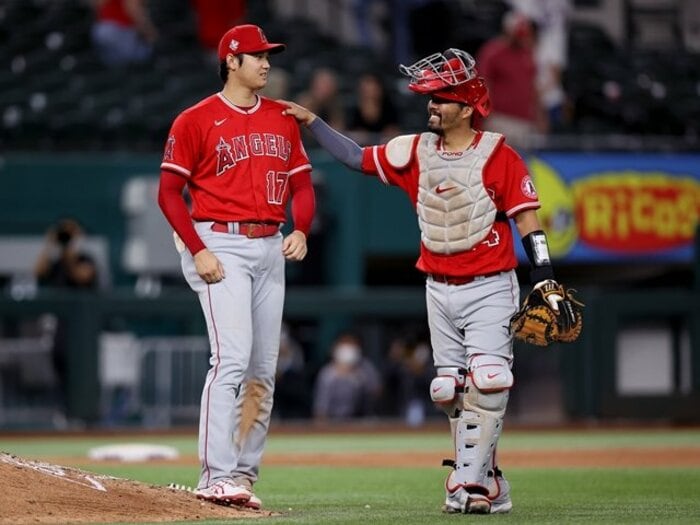 大谷翔平との日々は「感謝してもしきれない」カート・スズキと日本人選手の温かい交流「松井はジョークが大好き」「同じ鈴木で嬉しいよ」＜Number Web＞ photograph by Getty Images