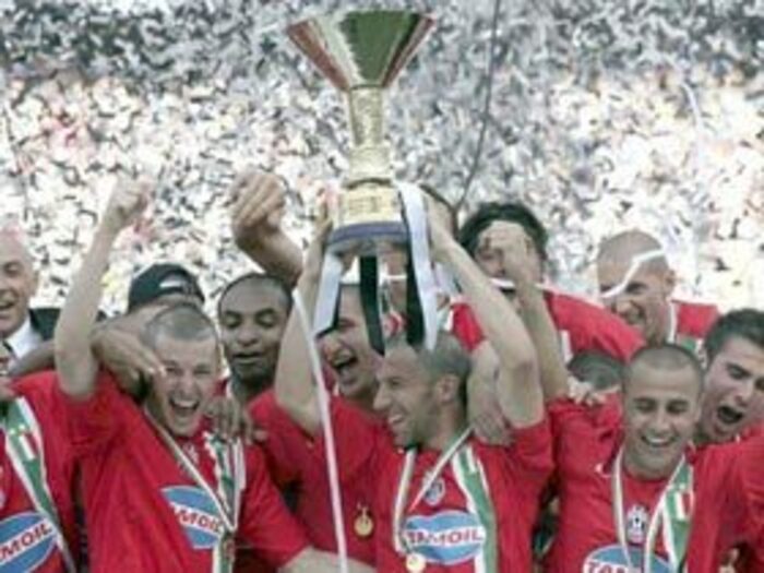 セリエＡ再生、まずは審判から。＜Number Web＞ photograph by Getty Images/AFLO