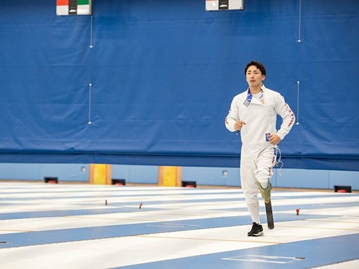 車いすフェンシング・加納慎太郎に松岡修造が「障がいの受容まで」を訊く。＜Number Web＞ photograph by Nanae Suzuki