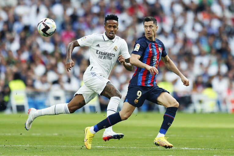 バルサの「タレント頼みで大雑把な攻撃＋脆いDFライン」危機的な不甲斐なさ… “盤石マドリーと明暗くっきりクラシコ”を撮った(20)