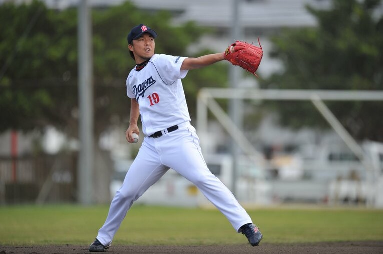 2022年のセンバツの際にはOBの元中日・吉見一起が臨時コーチに就いて話題に　©Hideki Sugiyama