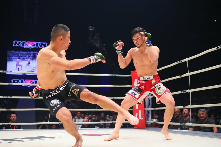 2017年大晦日、RIZINバンタム級トーナメント決勝で堀口恭司と対戦　©RIZIN FF