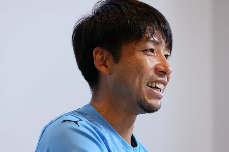 長く“川崎フロンターレ一筋”で活躍する小林悠。過去には複数クラブから破格のオファーを受けたこともあったが、残留という答えを選んだ ／ photograph by Shigeki Yamamoto