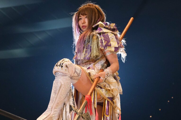 中野たむvs岩谷麻優は壮絶な殴り合いの末、時間切れの引き分けに