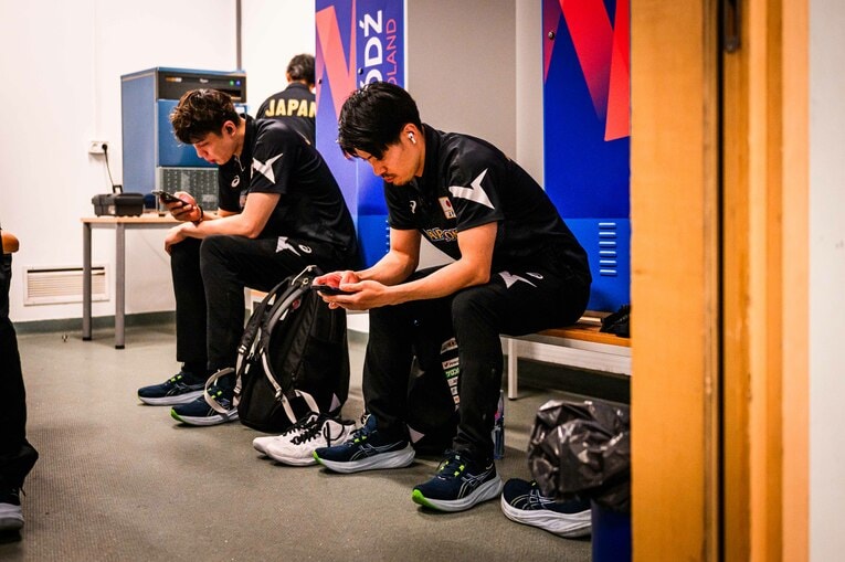 小野寺太志、関田誠大（VNL準々決勝カナダ戦）©︎Volleyball World