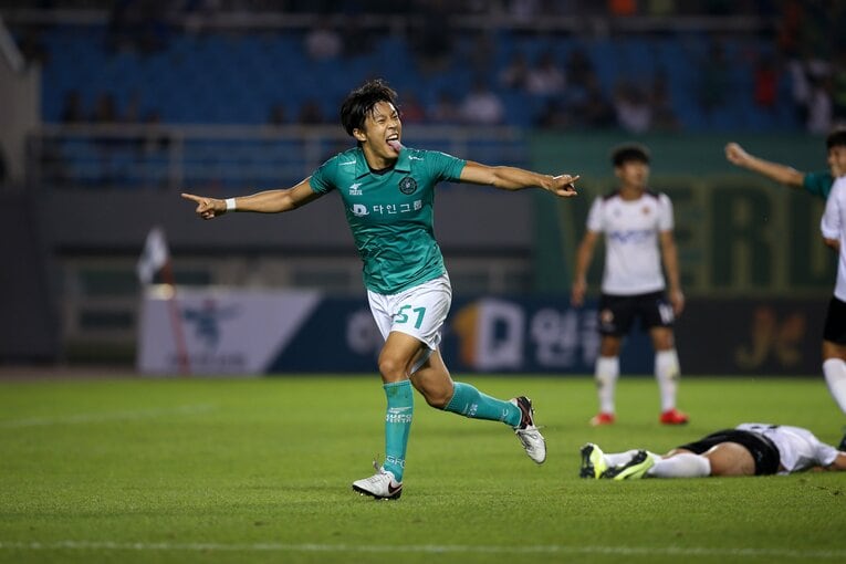 2019年秋に安山に加入し、Kリーグの一員となったばかりの頃の石田　©FA photos