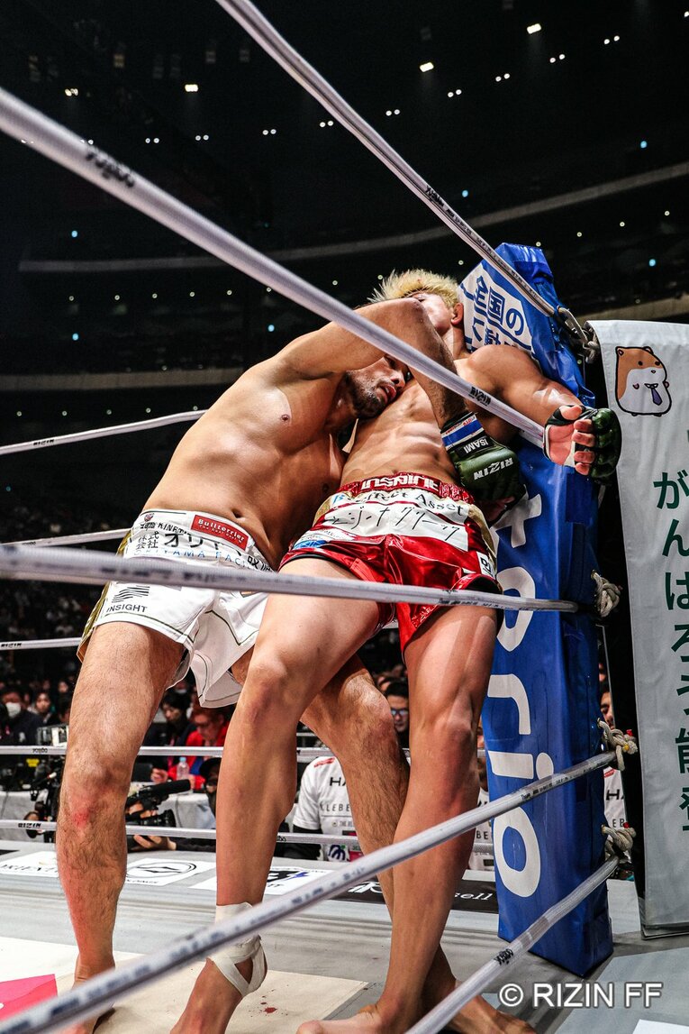 鈴木千裕vs.クレベル・コイケ　©RIZIN FF
