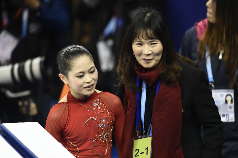 紀平梨花や河辺愛菜らを指導してきた濱田美栄コーチも、宮原を努力の人であると評価している　©️Asami Enomoto