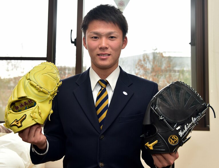 高3秋のドラフトで、オリックスに4位で指名された山本由伸　©Sankei Shimbun
