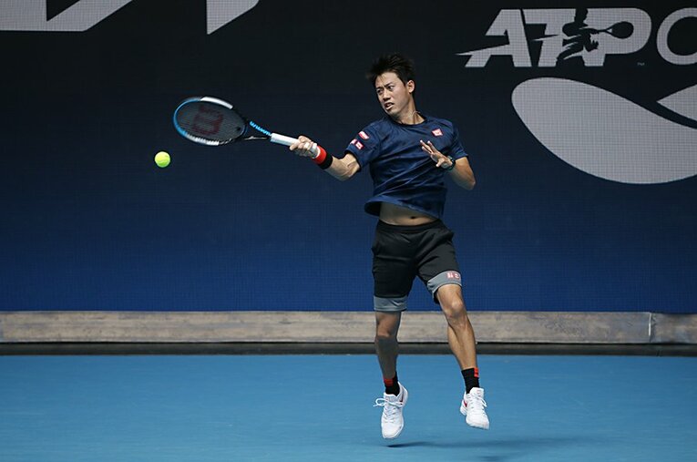 隔離期間を終えてようやく練習ができるようになった錦織圭 ／ photograph by Hiromasa Mano