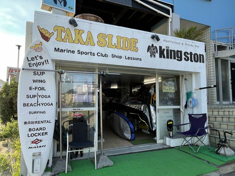 「TAKA SLIDE」店内の様子　 ©Takashi Ishizuka