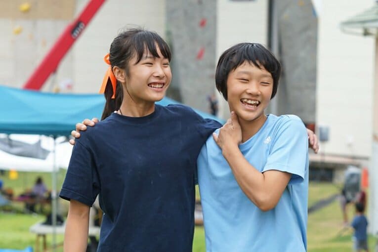 ユースCで優勝した菊川（左）と抜井。2006年生まれのふたりは、来年からユースBへ。W杯などのシニア国際大会の出場年齢に達しないものの、来年3月から始まるユース世界選手権などの代表争いに身を置く。