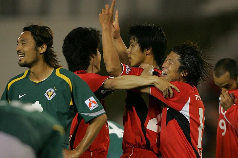 プロ初ゴールを決めた4月28日東京ヴェルディ戦。本田圭佑のキャリアを予期させるゴールだった。 ／ photograph by J.LEAGUE