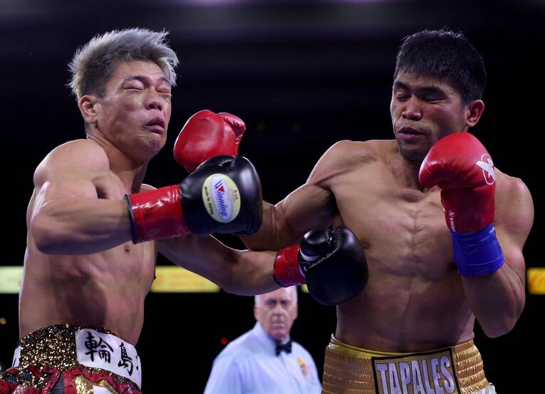 勅使河原との対戦でも炸裂したタパレスの「見えないパンチ」　©Getty Images