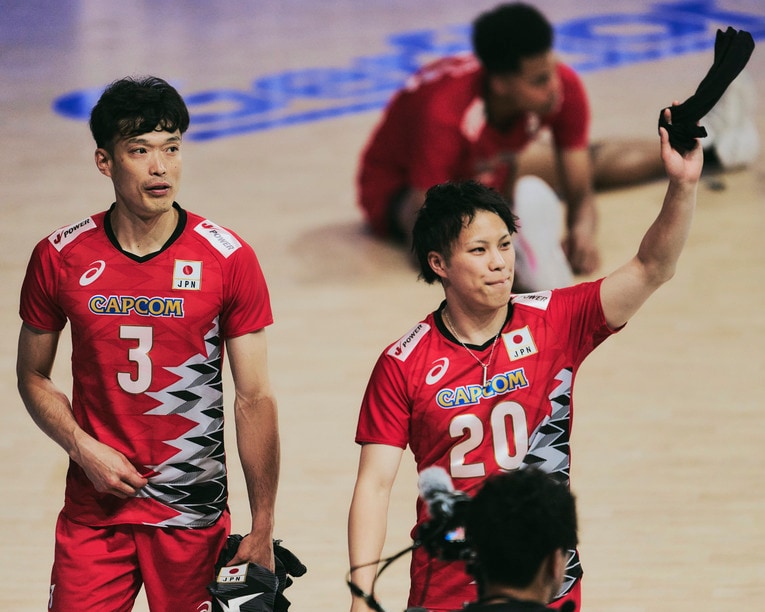 深津旭弘、山本智大（VNLポーランド戦）　©︎Yuki Suenaga