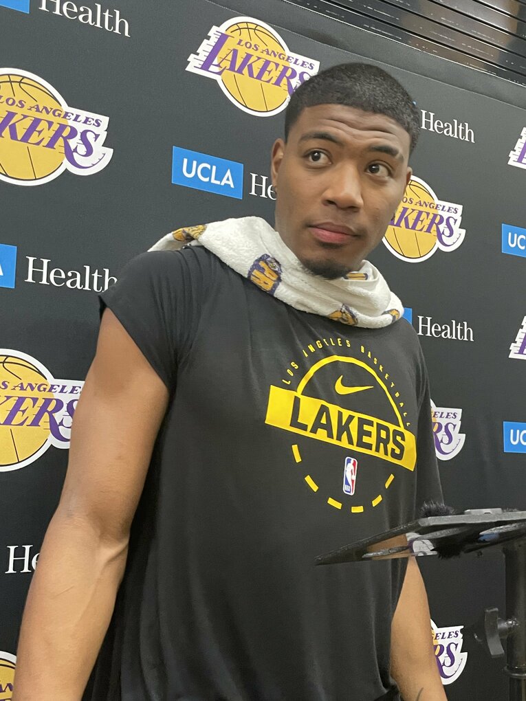 メディア対応する八村塁（写真＝筆者撮影）