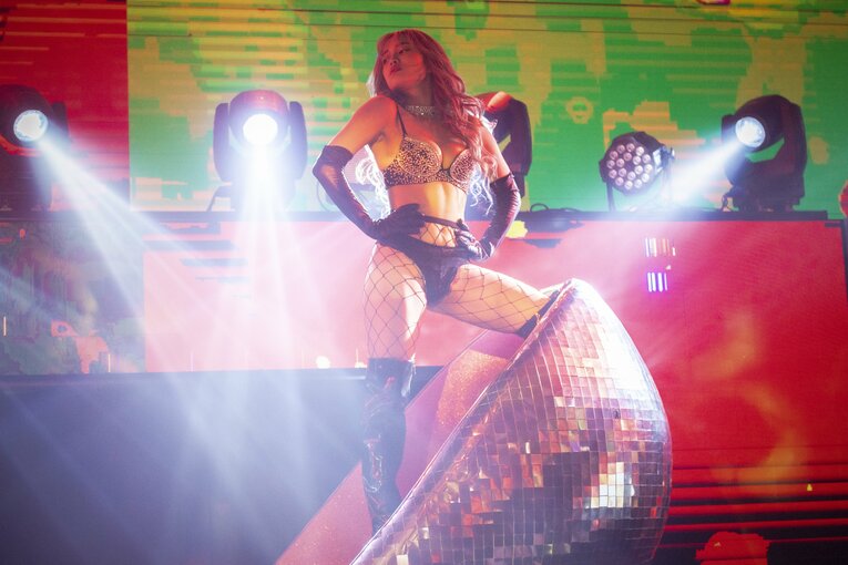 ソウル大学卒という経歴を持ち、バーレスク東京ではセンターダンサーとしても活躍するラムさん　©Takuya Sugiyama