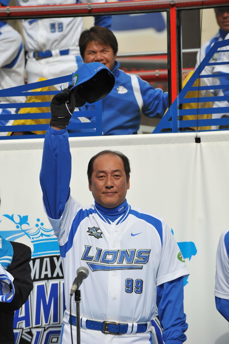 2008年、監督として優勝を飾った渡辺久信　©BUNGEISHUNJU