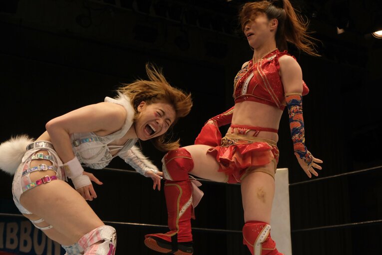 「燃え尽き症候群」から岩谷麻優が迎えた“キャリアで一番のピーク”…右ヒジ脱臼まで続いた藤本つかさとの“最高峰の女子プロレス”(12)