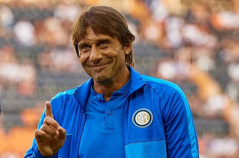 新生インテルの象徴、コンテ監督。古巣ユベントスを知り尽くした男が、王者奪還を虎視眈々と狙う。 ／ photograph by Getty Images