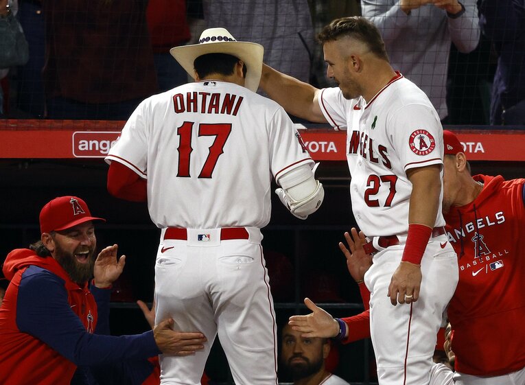 トラウトによって大谷はカウボーイに　©Getty Images