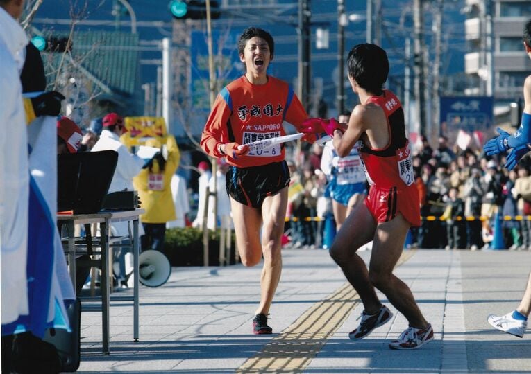 「ぶっ壊れてもいい」という覚悟で走った佐藤さん。区間2位の激走で襷をつないだ（佐藤雄治さん提供）