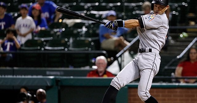 イチローが打席で見せた微笑と本気。26年目で初づくしの、1本の安打