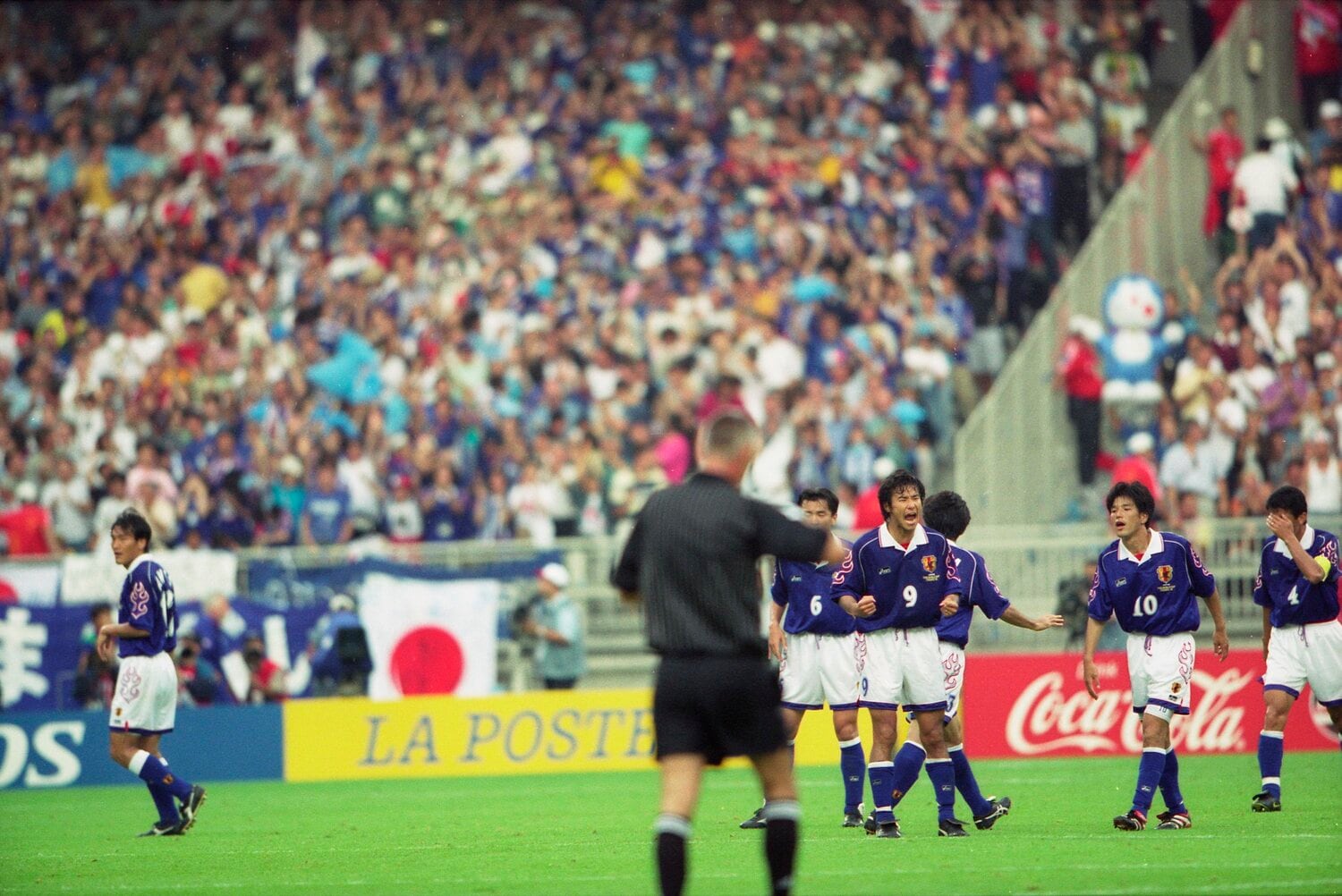 フランスW杯ジャマイカ戦。伊東の名前が呼ばれることはなかった　©Naoya Sanuki/JMPA