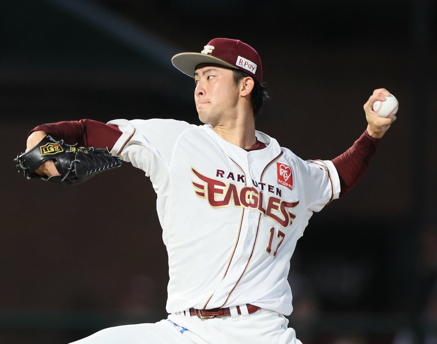 シーズン途中からはローテの一角を占めた古謝　©JIJI PRESS