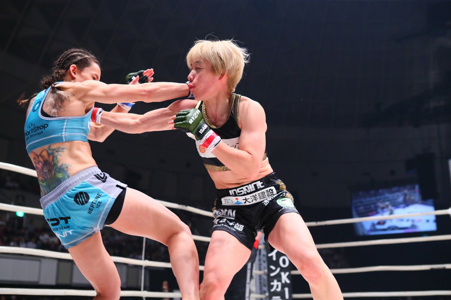 2019年6月の『RIZIN.16』で熱戦を繰り広げたジン・ユ・フレイとは、『Invicta FC』でもタイトルを争った　©RIZIN FF
